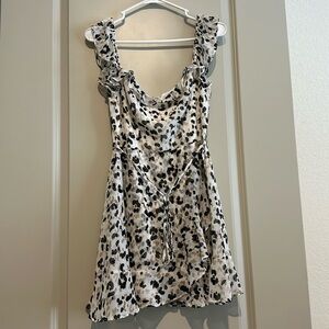 Women’s size medium, cheetah print wrap dress with tie from boutique